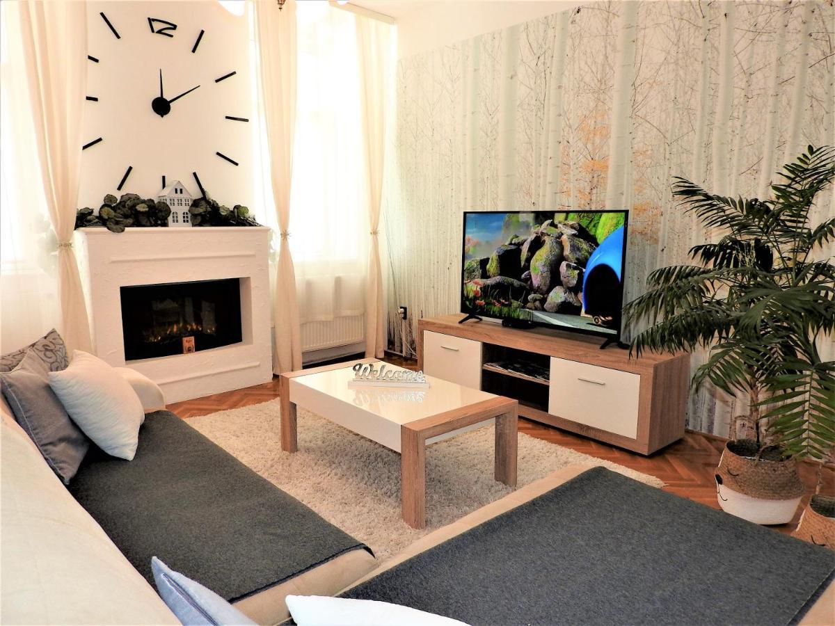Lena Apartman - Eger Ngoại thất bức ảnh