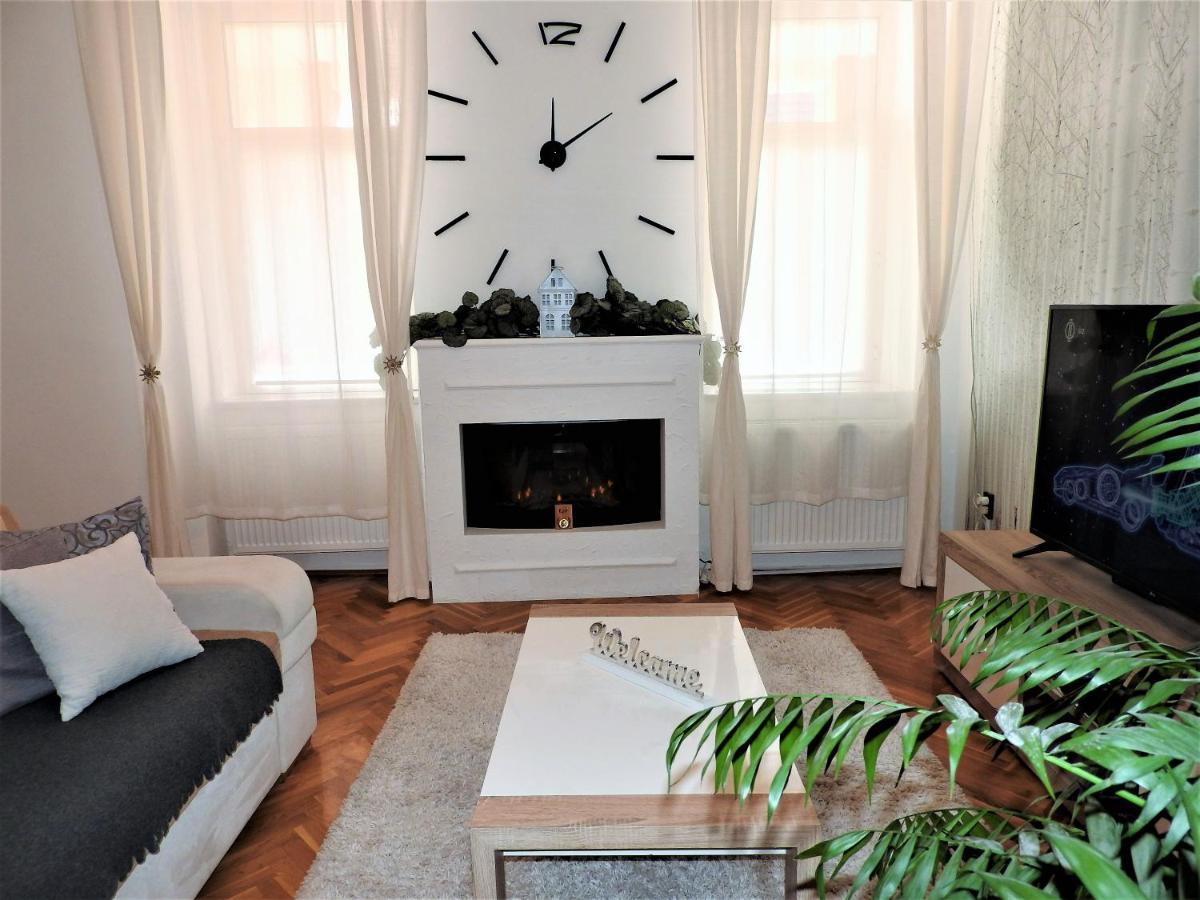 Lena Apartman - Eger Ngoại thất bức ảnh